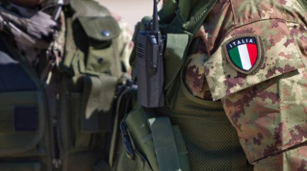 Una caldă, alta rece. După ce a aprobat noi arme pentru Ucraina, Italia vorbește despre negocieri cu Rusia