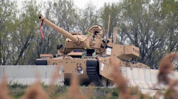 Industria americană de apărare face mari progrese în ceea ce privește înlocuirea Bradley cu tancuri ușoare și vehicule de luptă robotizate