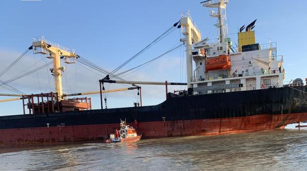 O navă cago a lovit o mină în Marea Neagră. Nava se îndrepta spre unul din porturile Ucrainei de la Dunăre