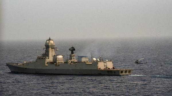 Marina indiană și-a pierdut răbdarea: Distrugătorul INS Chennai a fost trimis pentru a împiedica capturarea unui cargou în Marea Arabiei