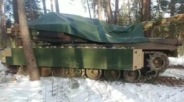 Ucrainenii au primit o versiune specială a M1A1 Abrams (Foto/Video): Tancurile sunt echipate cu un kit de blindaj ARAT