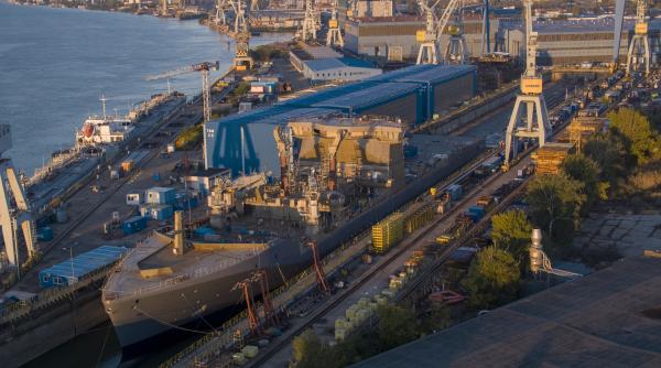 Tîlvăr, vizită la Șantierul Naval Galați: „Capabilități produse în România înseamnă locuri de muncă”. Damen a produs deja în țară peste 30 de nave militare, niciuna pentru România