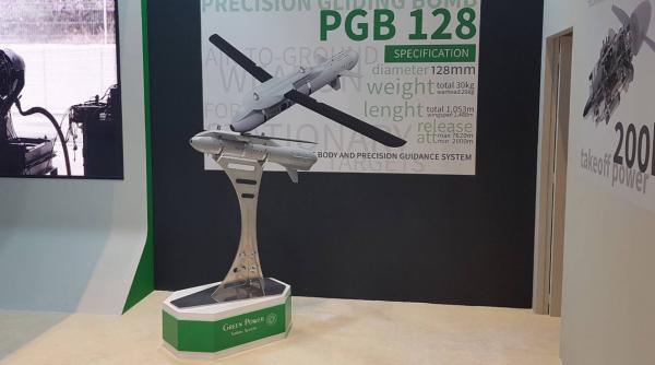 Industria sârbă de apărare a dezvoltat o bombă ghidată de mare precizie care poate fi lansată cu ajutorul unui UAV (Foto)