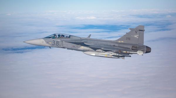 Paradoxul ungar: Budapesta blochează Suedia în timp ce zboară avioane Gripen suedeze, coloana vertebrală a aviației militare ungare