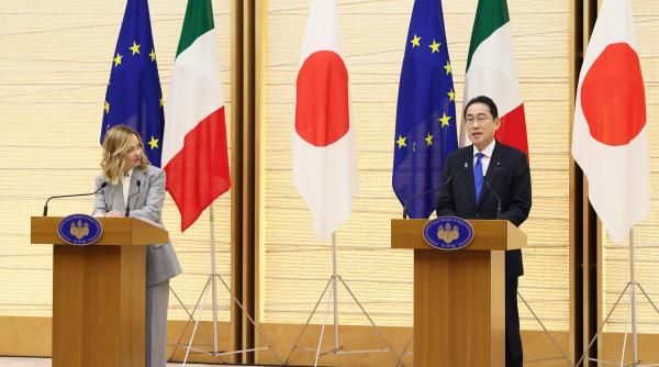 Italia este tot mai activă în Indo-Pacific. Meloni promite Japoniei: F-35-urile vor sosi în august, apoi portavionul Cavour