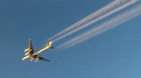 Rusia își etalează din nou mușchii: Două bombardiere strategice Tu-95MS au patrulat în Marea Barents și Marea Norvegiei