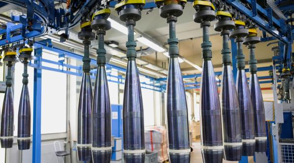 “Contraofensiva” Rheinmetall. Grupul german din industria de apărare mai deschide o fabrică de Ucraina, unde va produce proiectile de 155 mm