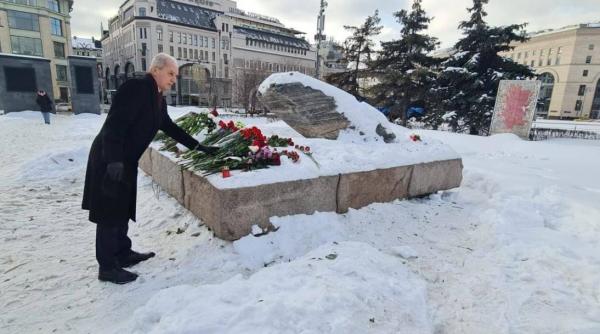 Bucureștiul onorează memoria lui Alexei Navalnîi: Ambasadorul României la Moscova depune flori la monumentul dedicat victimelor represiunii sovietice