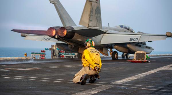 Armata americană continuă loviturile asupra rebelilor Houthi yemeniți și a anunțat distrugerea mai multor echipamente