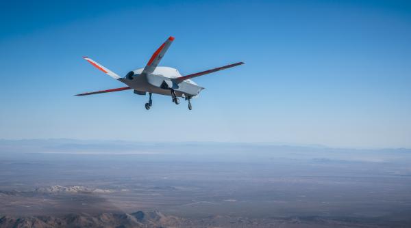 „Aripa robot” a făcut primul zbor. Noua dronă XQ-67A a marcat în SUA trecerea la cea de-a doua generație de avioane de luptă colaborative