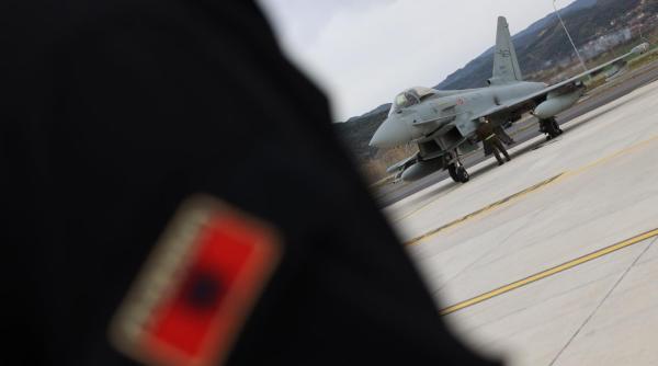 O bază din epoca sovietică a prins viață. Avioanele NATO vor zbura de la baza aeriană albaneză Kucove