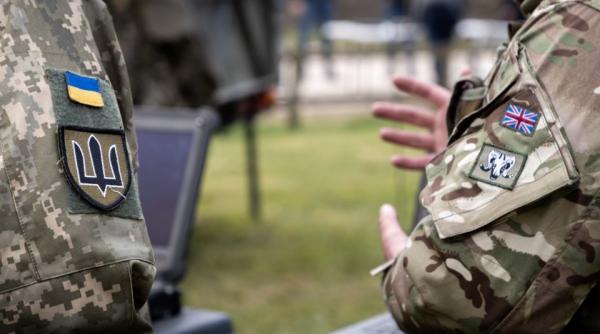 "Vom merge până la capăt?" - Ministrul britanic al Apărării invită aliații să ofere Ucrainei "tot ce are nevoie" pentru a respinge agresinea rusă