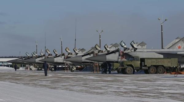 În ultimele trei luni, piloții militari ruși au lansat aproximativ 3.500 de bombe de aviație asupra pozițiilor armatei ucrainene, adică de 16 ori mai mult decât în anul 2023