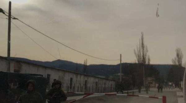 Un grup de partizanii ucraineni se laudă că are sub supraveghere o altă locație din Peninsula Crimeea unde se află desfăşurate mai multe trupe ruse