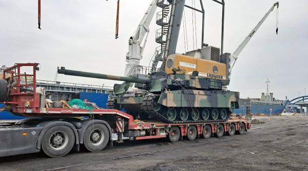 Coreea de Sud livrează alte 18 tancuri K2 către Polonia: Compania Hyundai Rotem a fost lăudată pentru rapiditatea cu care a produs și livrat tancurile