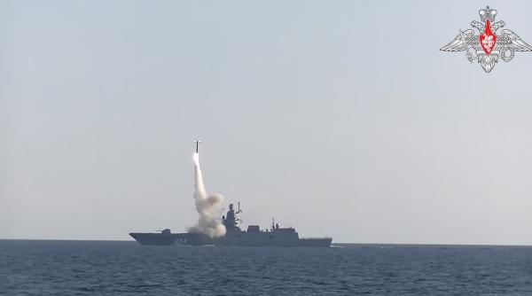 Rusia pregătește o ploaie de rachete hipersonice Zircon peste Ucraina. Rușii au concentrat și pregătit zeci de rachete în Crimeea