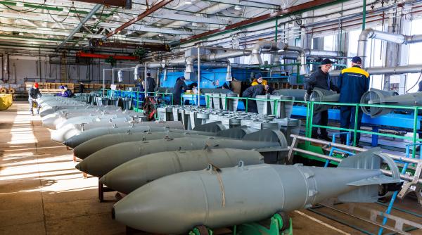 Expert militar ucrainean: Puterea bombei rusești de aviație de tip FAB-3000 este comparabilă cu cea a armelor nucleare tactice