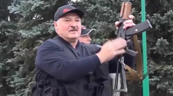 Lukașenko: Ne pregătim de război, deși nu vrem asta. General polonez: Avem nevoie de două-trei ore pentru a distruge toată tehnica militară a Belarusului