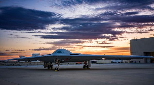 Un nou zbor în SUA efectuat de B-21 Raider (Video). Primul bombardier de generația a 6-a construit vreodată confirmă dominația americană în aviația militară