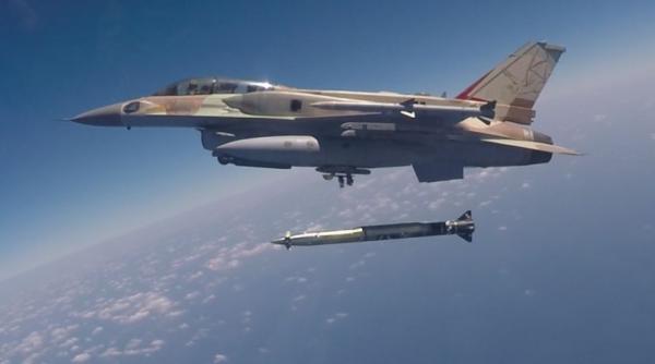 Israelul a lansat un atac limitat asupra unor obiective militare din Iran, dar nu nucleare. Iranienii spun că nu există pagube