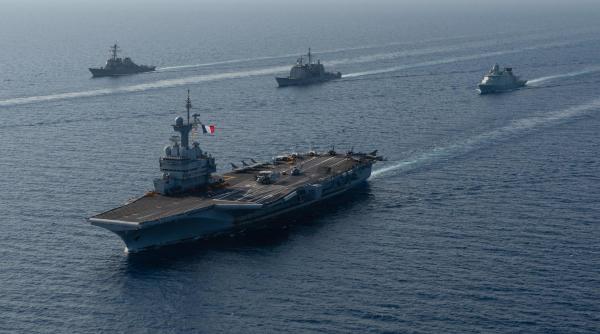 O grupare navală franceză, condusă de portavionul Charles de Gaulle, a început executarea operațiunii “Akila” în Marea Mediterană, sub comanda NATO