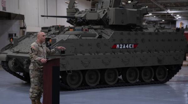 Noul IFV Bradley M2A4E1 al U.S. Army dispune pentru prima dată de sistemul de protecție activă Iron Fist