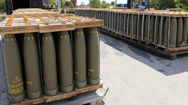 Industria SUA de armament turează. Congresul a dublat fondurile pentru investiții în obuze. Ținta de 100.000 de proiectile pe lună va fi atinsă în 2025