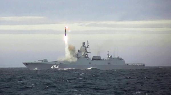 “Mândria” Flotei Ruse, fregata Amiral Gorshkov, își va etala din nou rachetele hipersonice Zircon pe mările și oceanele lumii
