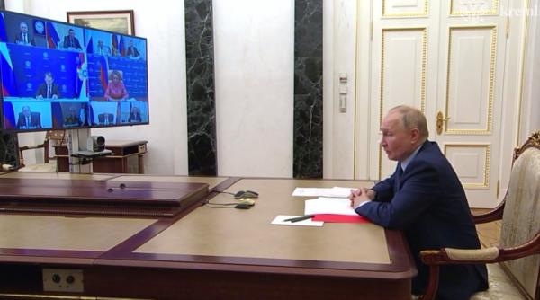 Noul ministru rus al apărării a apărut pentru prima dată în uniformă militară, la o reuniune a Consiliului de Securitate 