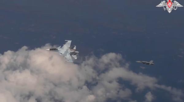 Două avioane de luptă și două bombardiere rusești au încălcat spațiul aerian al Finlandei. Rusia provoacă NATO