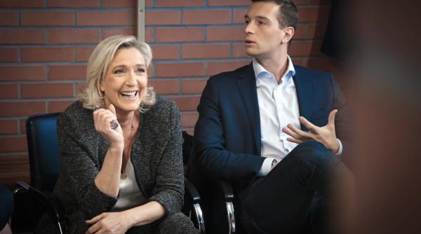 O Franță suveranistă terorizează Europa. Tot mai mulți candidați abandonează în mod masiv turul doi pentru a împiedica partidul lui Marine Le Pen să câștige