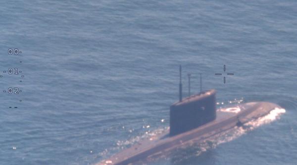 Un avion de patrulare antisubmarin P-3C "Orion" al Forțelor Aeriene Portugheze a detectat recent un submarin rusesc din clasa Kilo (Foto)