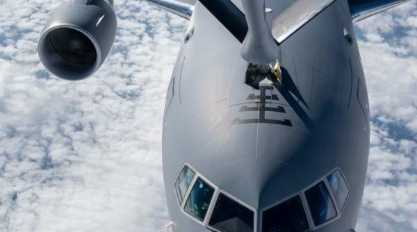 SUA își testează la maxim Forțele Aeriene: Un avion de realimentare KC-46 Pegasus a zburat non-stop două zile în jurul lumii