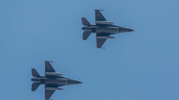 Ziua Aviaţiei, celebrată cu aeronave F-16 ale forţelor române şi F-18 din Finlanda