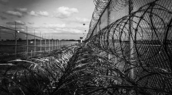 În premieră de la încheierea Războiului Rece, Rusia condamnă un jurnalist american pentru spionaj. Evan Gershkovich a primit 16 ani de închisoare într-o colonie penală cu „regim sever”