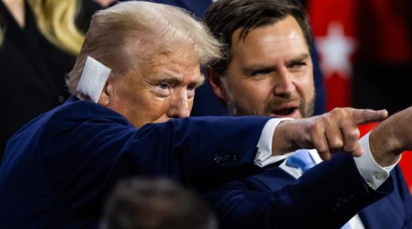 ”Am încasat un glonț pentru democrație”. În primul miting electoral după tentativa de asasinat, Trump respinge „ Proiectul 2025 ”, dar invocă triada Xi - Putin - Orban