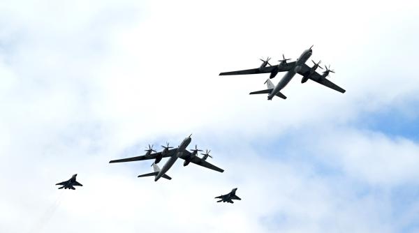 Rusia a trimis două bombardiere strategice Tu-95MS deasupra Mării Japoniei. Aeronavele au fost interceptate de avioane de vânătoare din “state străine”