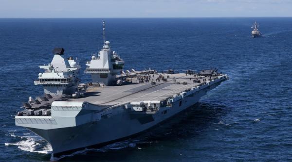 Bijuteria Coroanei e din nou pe mare. Portavionul britanic HMS Queen Elizabeth, nava amiral a Marinei, din nou operațional după 6 luni