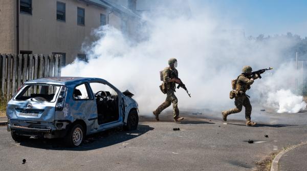 1.000 de militari ucraineni au avansat în adâncimea Rusiei. Ce se ascunde în spatele ofensivei surprinzătoare din Kursk și a raidului din Tendrivska Spit