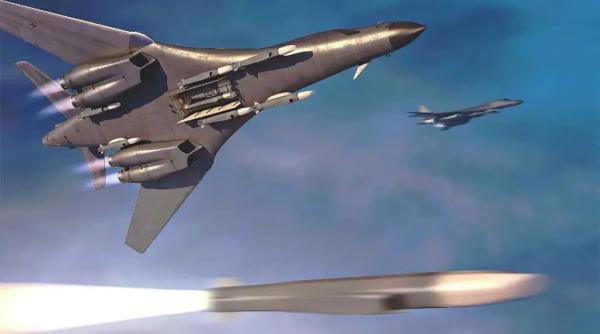 Forțele Aeriene ale SUA testează un nou sistem pe B-1, transformând bombardierul american în "laborator de testare'' pentru armele hipersonice