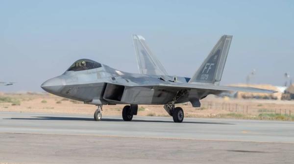 SUA au anunțat că au desfășurat avioane de luptă F-22 Raptor în Orientul Mijlociu. Iranul riscă enorm în cazul unui atac major