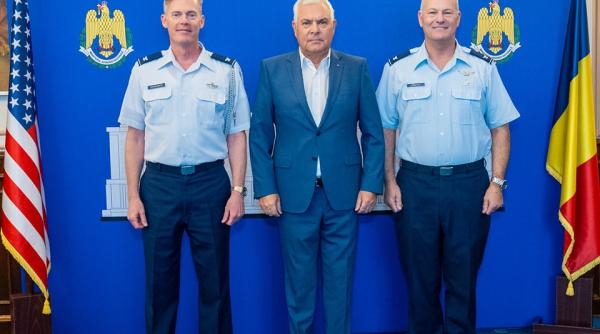 Noul atașat militar al SUA în România: Colonelul Robert Kammerer, vizită la sediul MApN unde a fost primit de ministrul Angel Tîlvăr