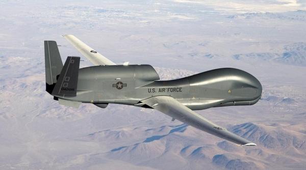 SUA au dislocat în premieră o dronă RQ-4 Global Hawk în Anglia. Misiune maraton la granițele statelor aliate aflate în nordul Rusiei