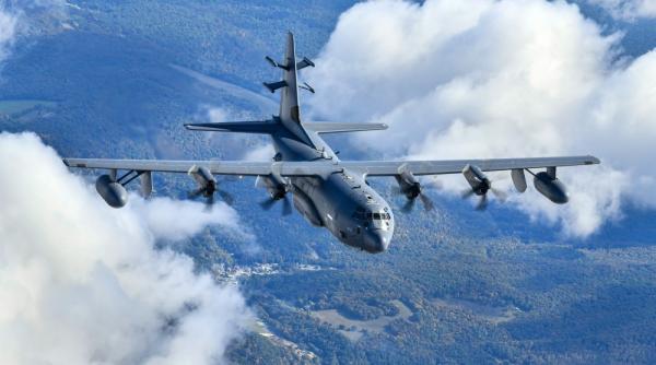 Egiptul primește 2 Super Hercules. Aeronavele C-130 sunt calul de bătaie pentru transportul militarilor și al tehnicii de luptă ale României