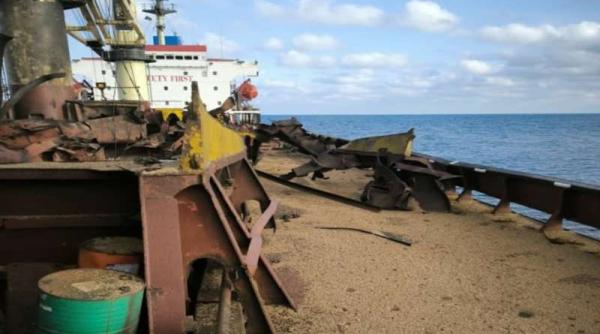 O rachetă rusească a lovit o navă comercială cu grâu ucrainean care se afla în zona economică exclusivă a României din Marea Neagră, spun sursele ucrainene