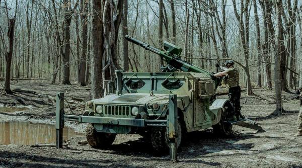 Forțele ucrainene testează Hawkeye 2-CT, considerat cel mai ușor obuzier din lume (Foto)