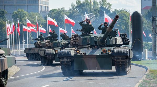 Polonia spune că va face orice pentru a nu mai deveni vreodată colonie rusă. Cum pregătesc polonezii „zidul de netrecut împotriva Rusiei”