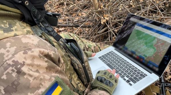 Utilizarea tehnologiilor bazate pe inteligența artificială redefinesc războiul: Un software cu AI ajuta Forțele Armate Ucrainene să urmărească mii de ținte inamice