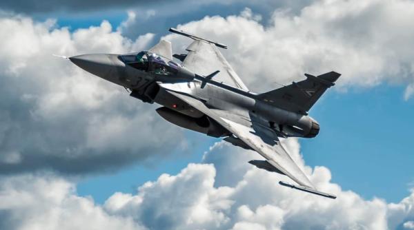 Deși are doar 14 Gripen în dotare, Ungaria reușește să se implice în modernizarea avioanelor de luptă suedeze 