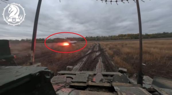 Forţele ucrainene utilizează rachete TOW lansate de IFV-urile americane Bradley M2A2 pentru a distruge liniile de aprovizionare rusești (Video)
